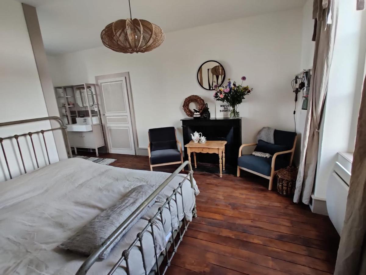 Le Brasseur Logements Saint-Caprais  Buitenkant foto